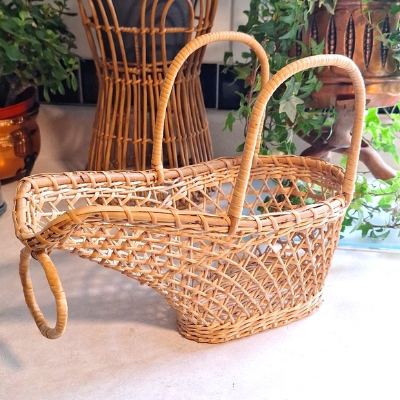 VINTAGE WICKER Wine holder/ basket - Picture 1 of 6